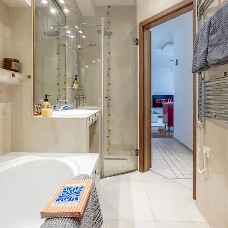 Relaxing Spacious Balcony Super Central Near Opera Apartment Budapest