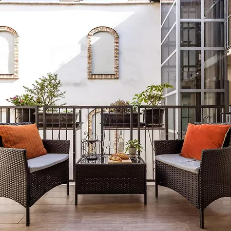 Relaxing Spacious Balcony Super Central Near Opera