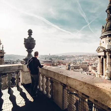 Relaxing Spacious Balcony Super Near Opera