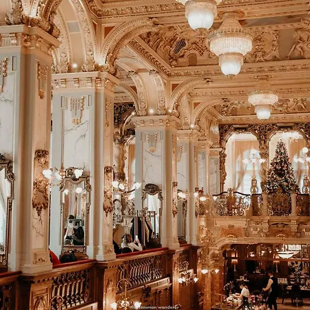 Relaxing Spacious Balcony Super Central Near Opera Budapest