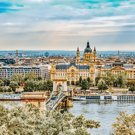 Апартаменты Relaxing Spacious Balcony Super Near Opera *