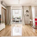 Relaxing Spacious Balcony Super Near Opera Appartement *