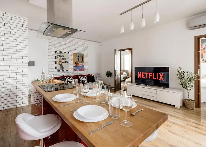 Apartament Relaxing Spacious Balcony Super Near Opera *