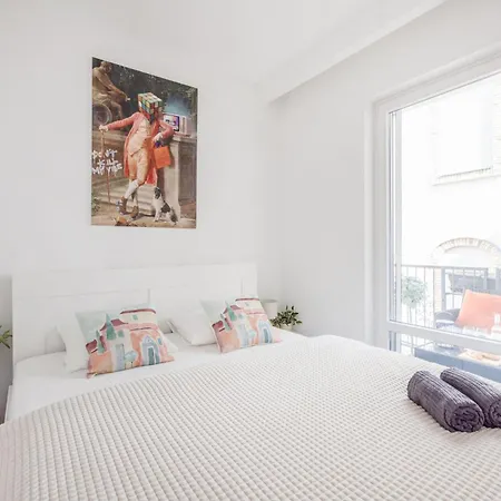 Relaxing Spacious Balcony Super Near Opera *